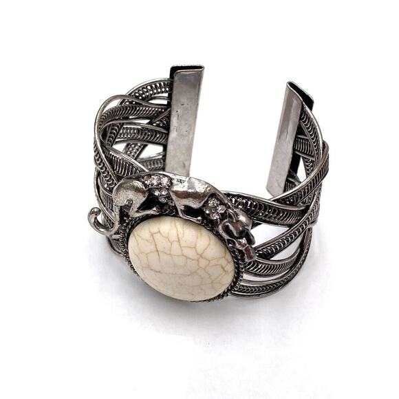 Bracelet Howlite Jaguar Panther Cuff Southwestern - Picture 1 of 11